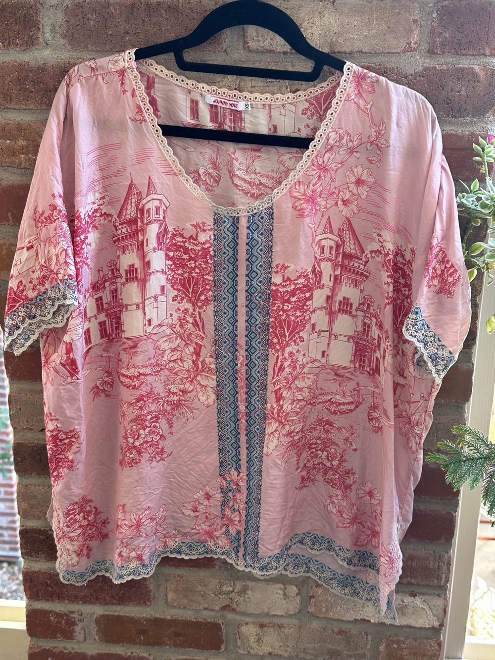 Johnny Was House Halsey Silk Castle Toile Print Pullover Top Pink Red Blue Trim